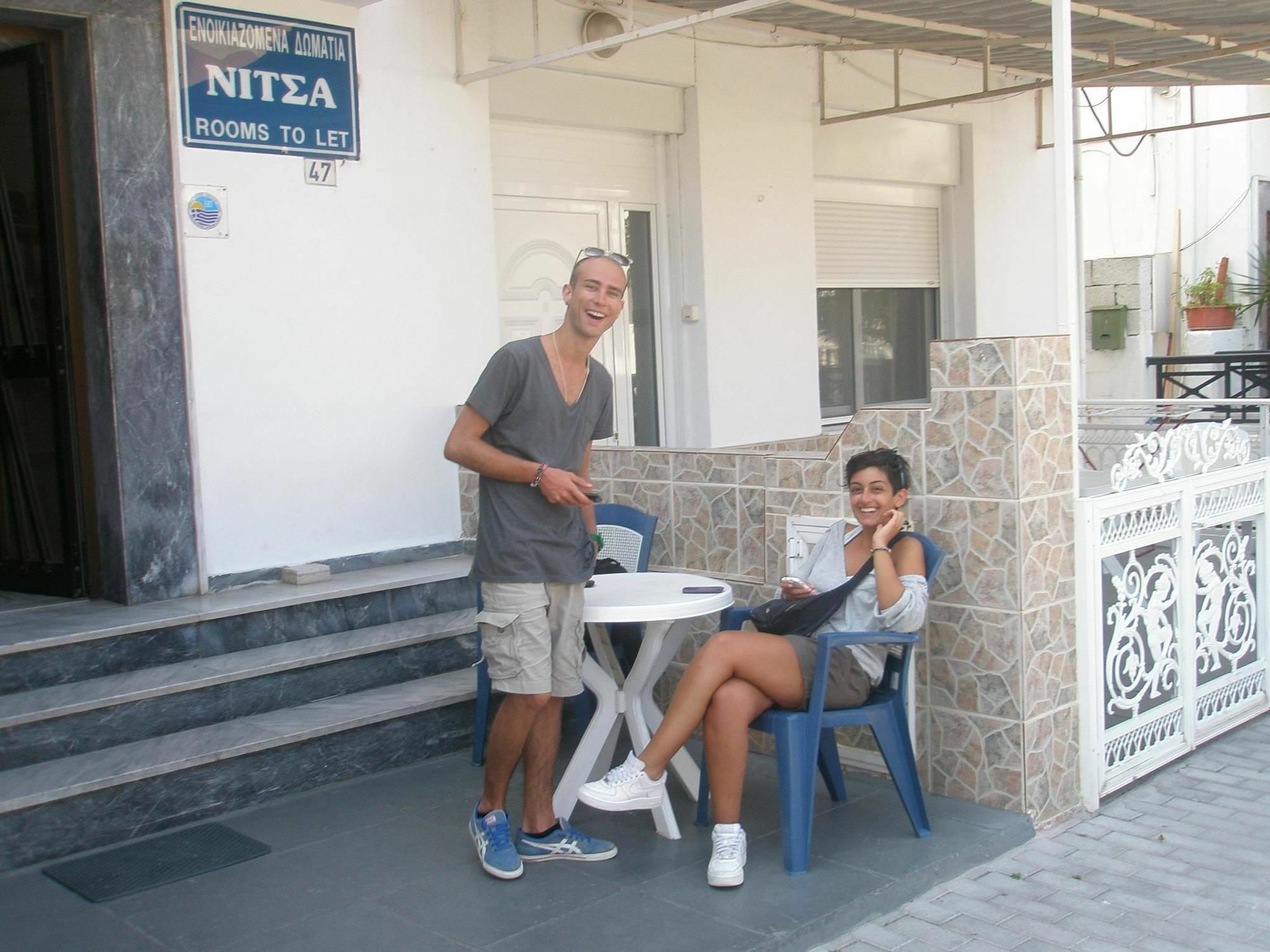 Nitsa Rooms คอสทาวน์ ภายนอก รูปภาพ
